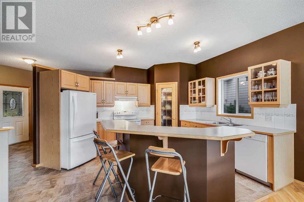 109 Stonegate Place Nw, Airdrie, Alberta  T4B 2P3 - Photo 9 - A2220686
