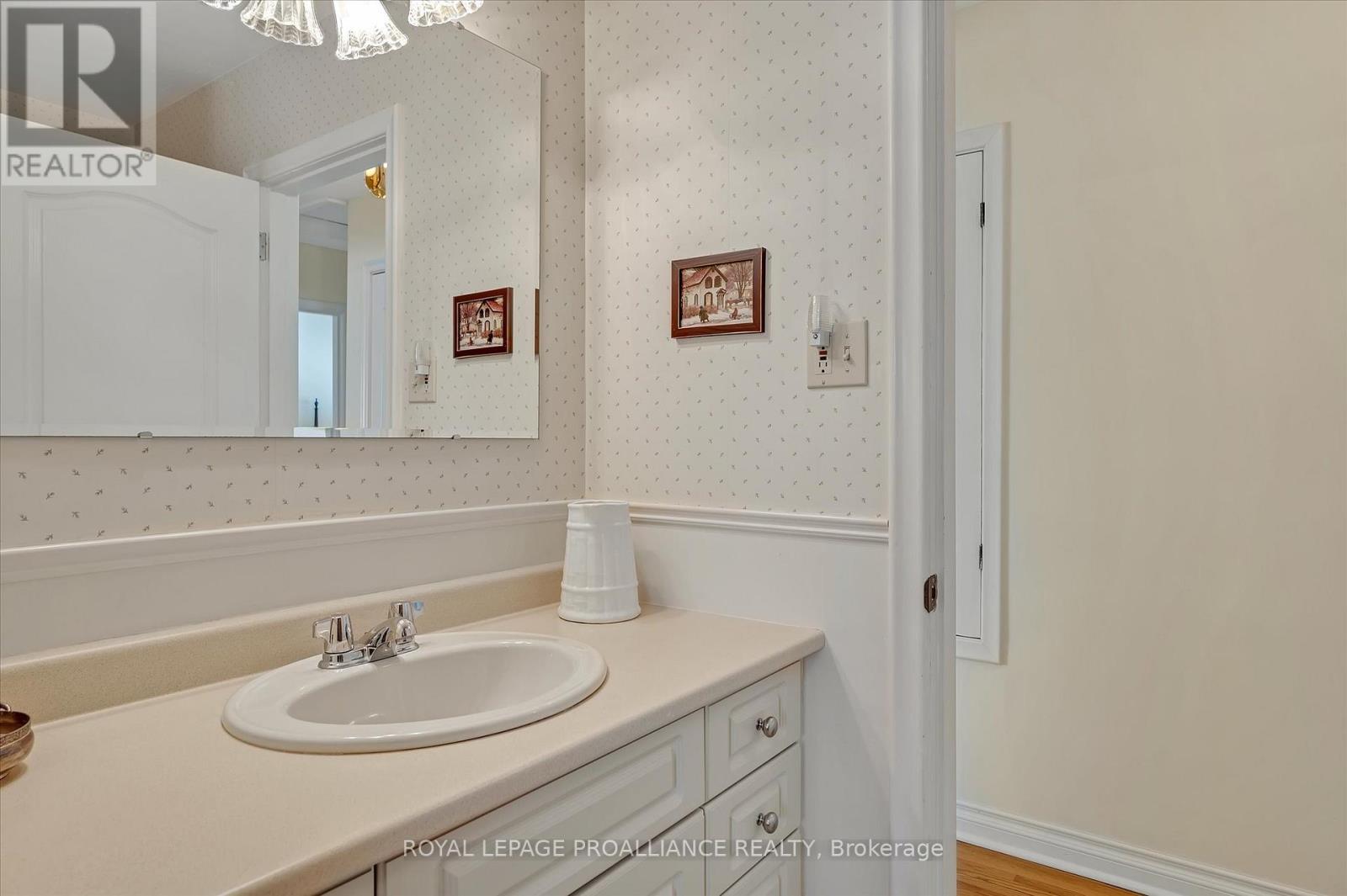 114 O'carroll Avenue, Peterborough North, Ontario  K9H 4V3 - Photo 23 - X12028761