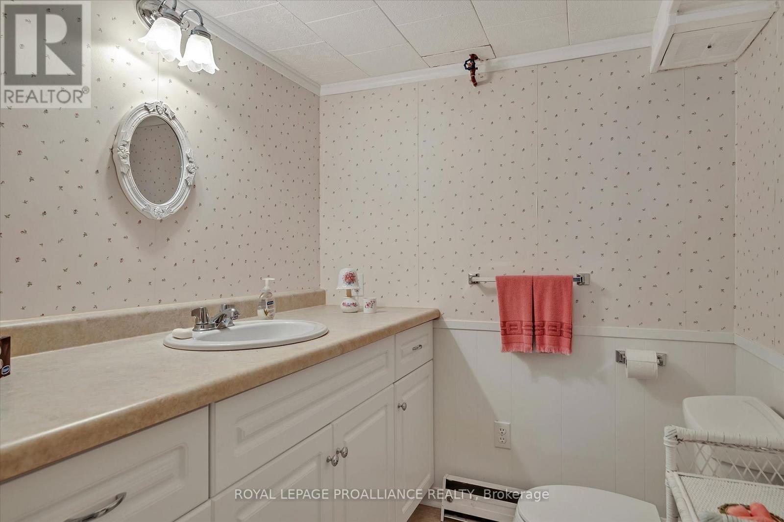 114 O'carroll Avenue, Peterborough North, Ontario  K9H 4V3 - Photo 35 - X12028761