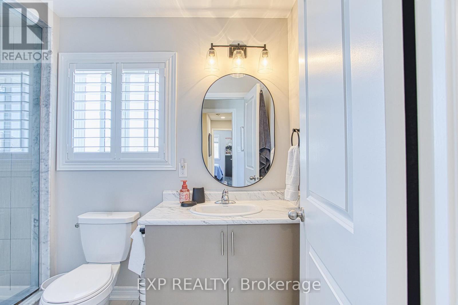 42 Pinot Crescent, Hamilton, Ontario  L8E 0J8 - Photo 21 - X12146982