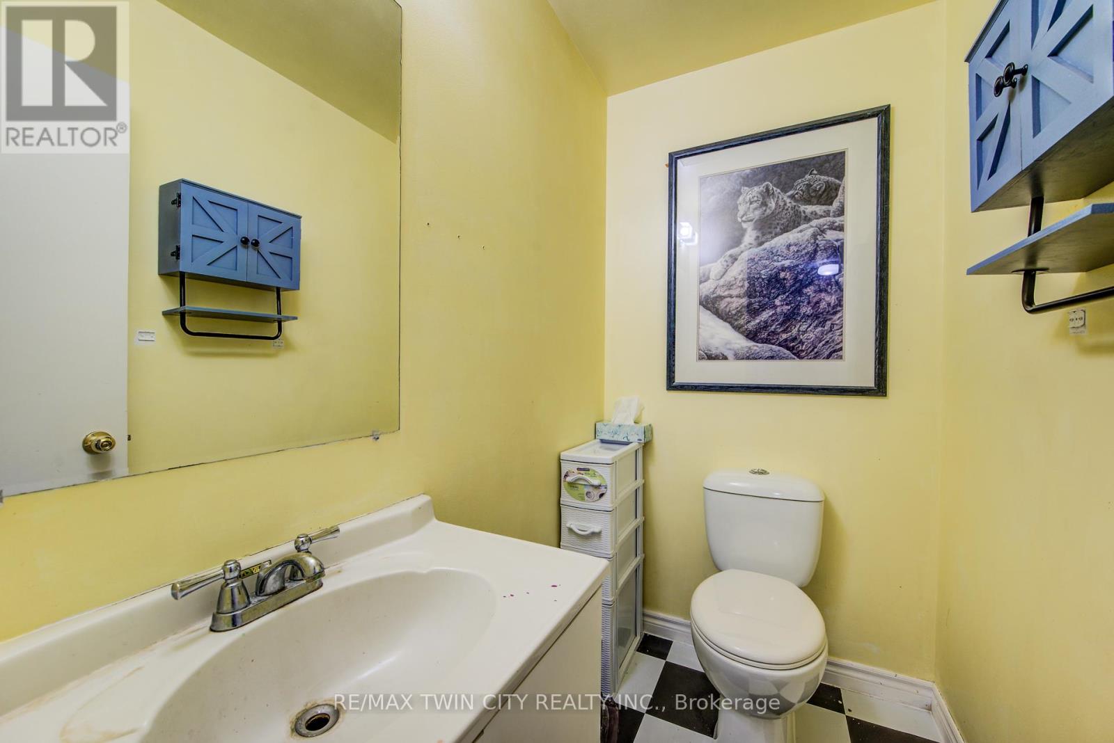 141 Chestnut Street N, Cambridge, Ontario  N3H 2J9 - Photo 6 - X12147013