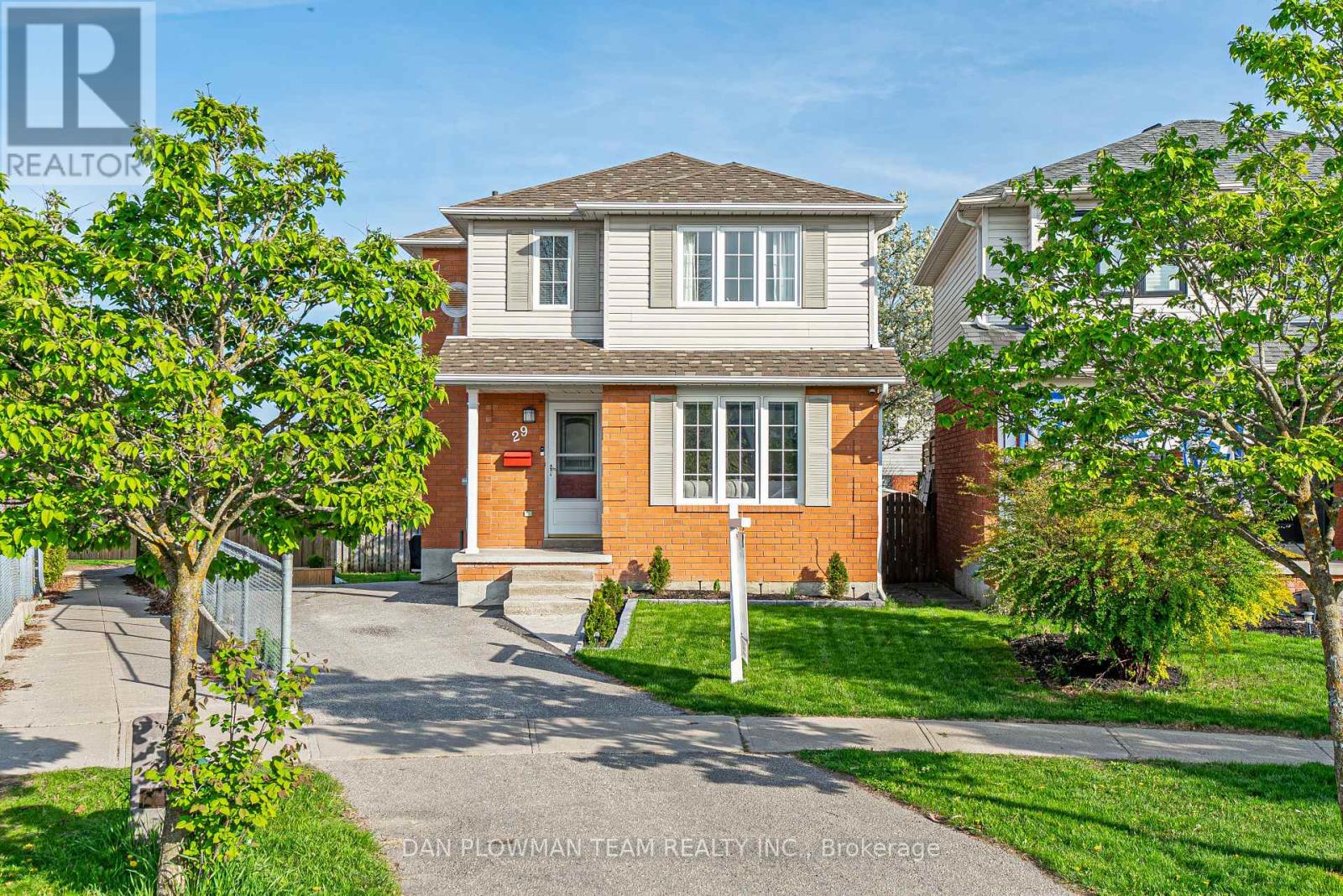 29 BARRON COURT, Clarington, Ontario