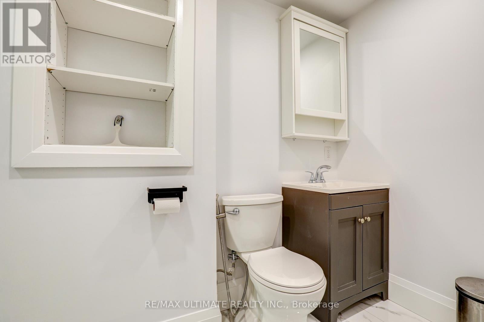 Bsmt Unit - 563 O'connor Drive, Toronto, Ontario  M4C 2Z7 - Photo 8 - E12147228