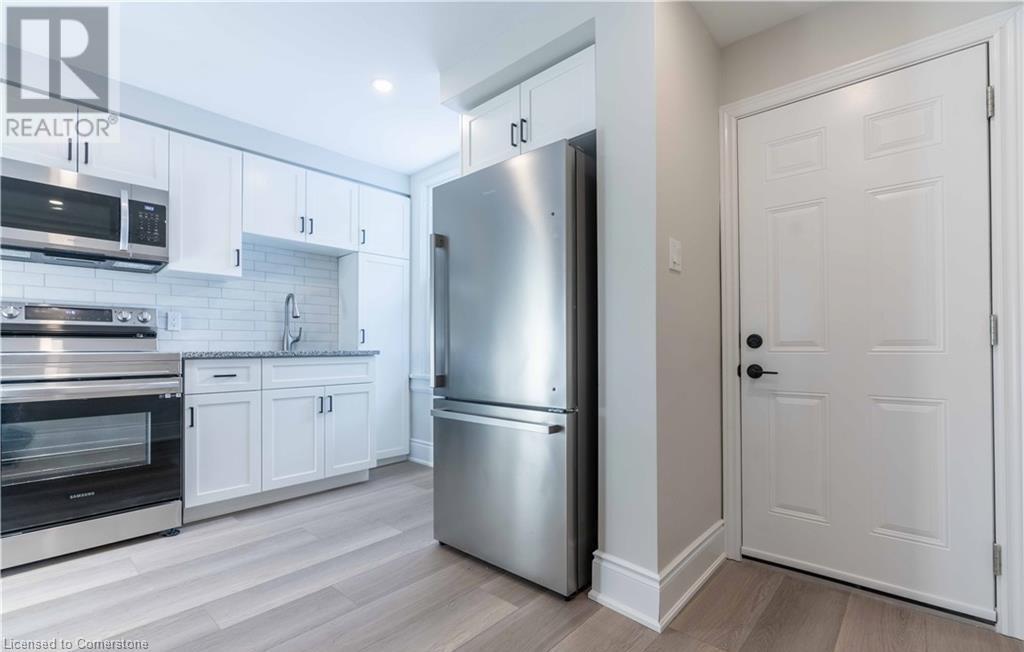 Property at 66 QUEEN Street W image 2