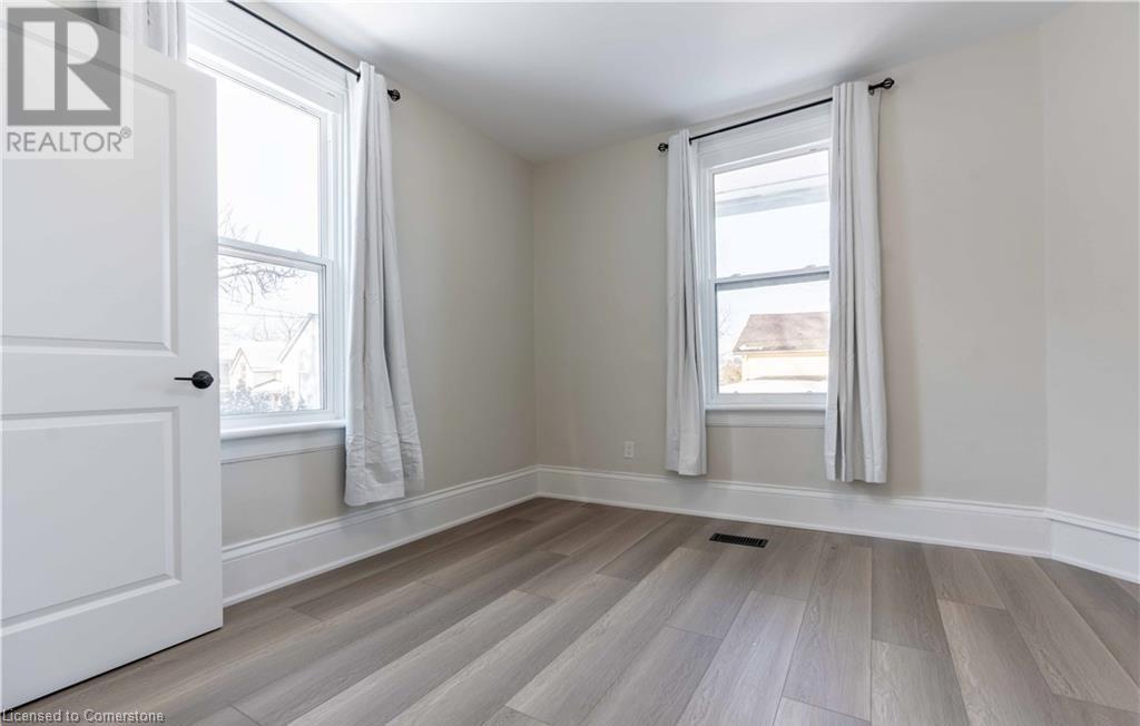 66 Queen Street W, Cambridge, Ontario  N3C 1G1 - Photo 7 - 40726023