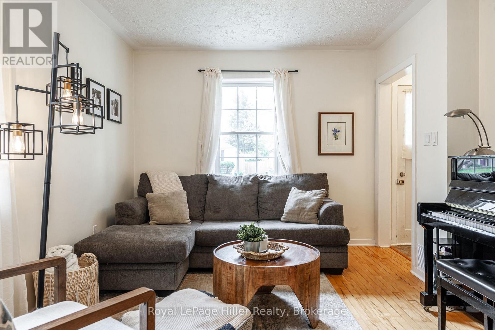 20 Coriano Street, Stratford, Ontario  N5A 6C3 - Photo 8 - X12147319