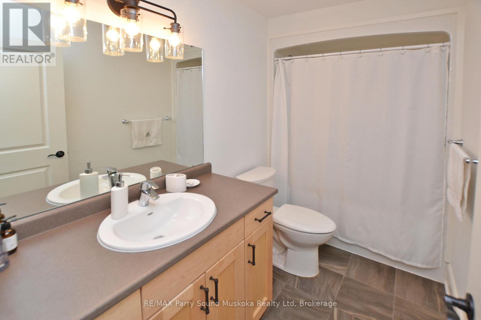 11c Salt Dock Road, Parry Sound, Ontario  P2A 3B6 - Photo 13 - X12147332