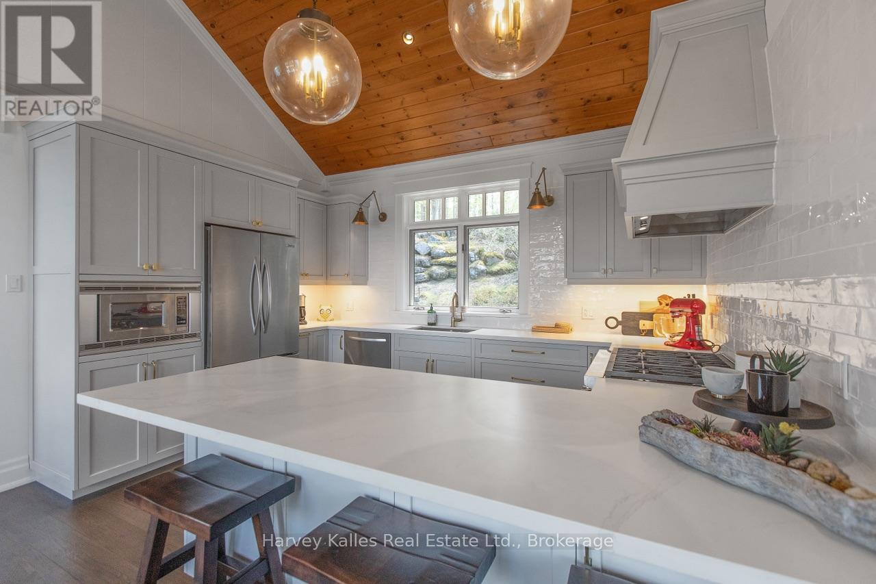 3986 Muskoka Road 118 West, Muskoka Lakes, Ontario  P0B 1J0 - Photo 7 - X12147344