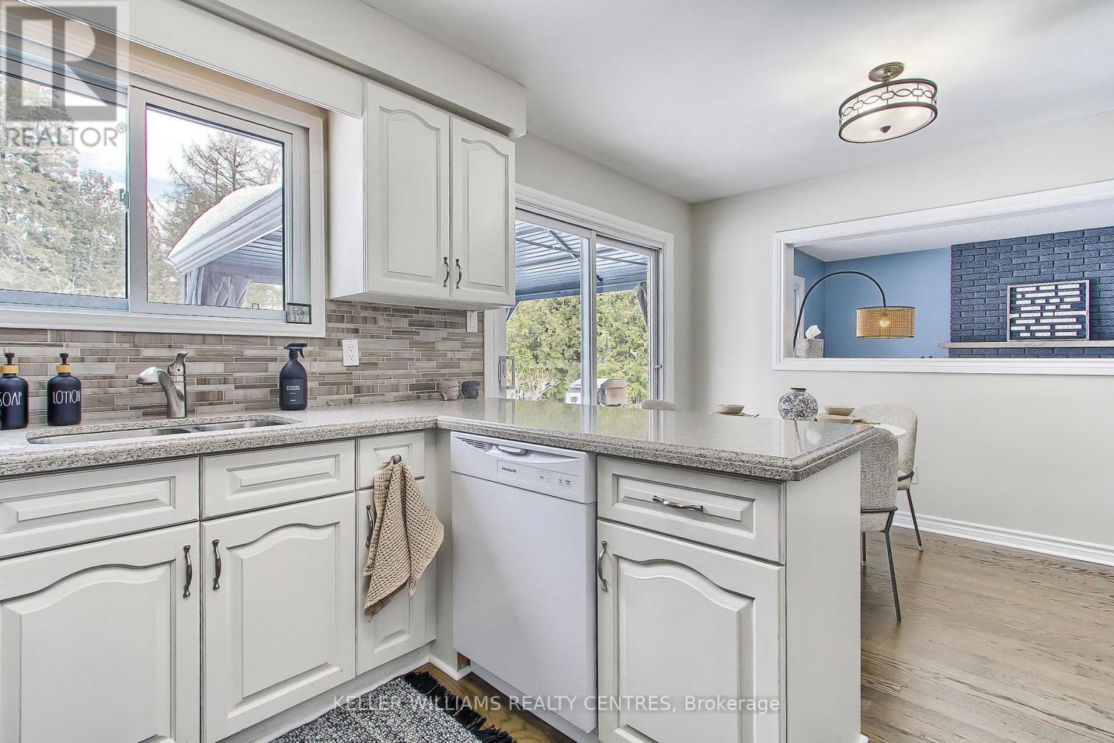 128 Coons Road, Richmond Hill, Ontario  L4E 2M8 - Photo 22 - N12147190
