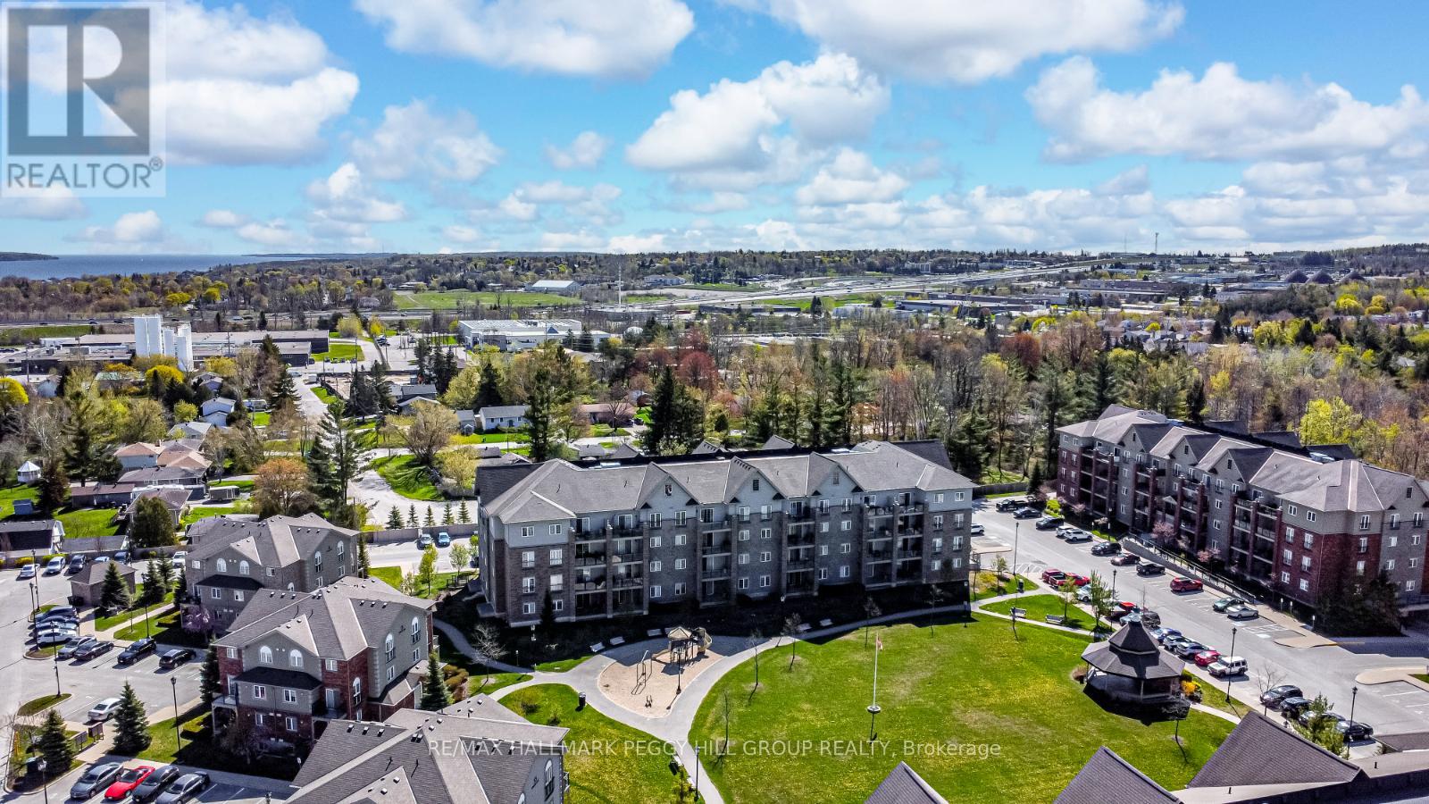 305 - 45 Ferndale Drive S, Barrie, Ontario  L4N 5W7 - Photo 13 - S12147121