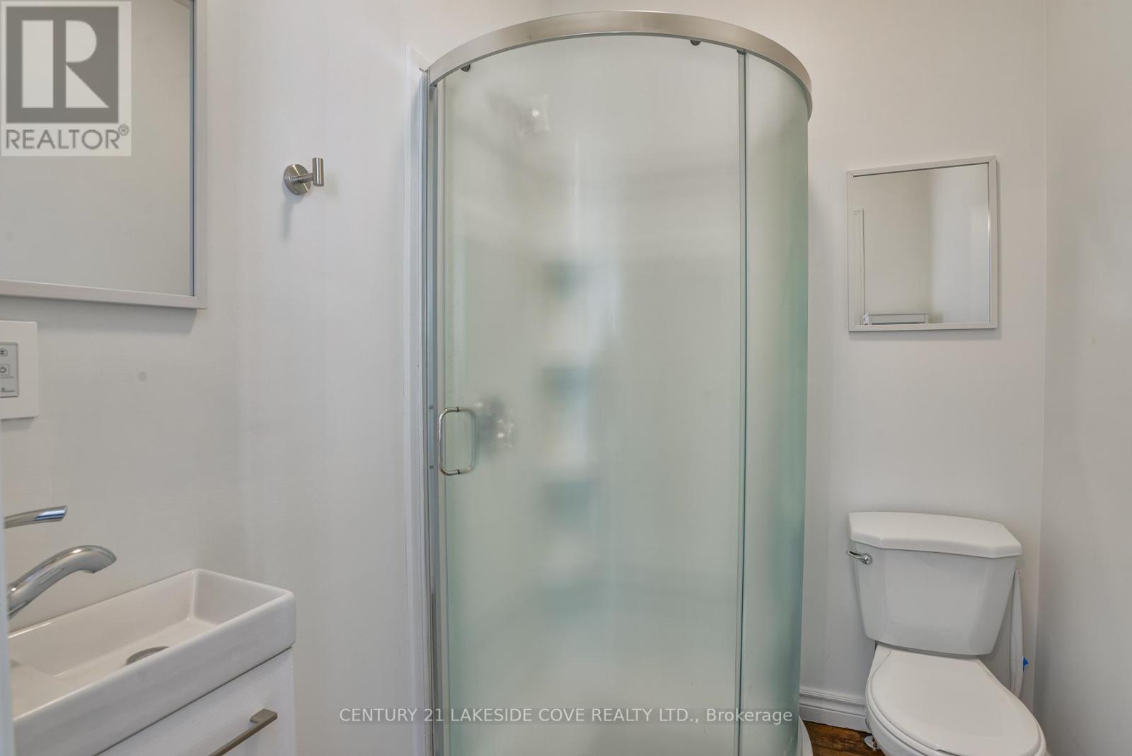 17 Willow Crescent, Ramara, Ontario  L0K 1B0 - Photo 22 - S12147167