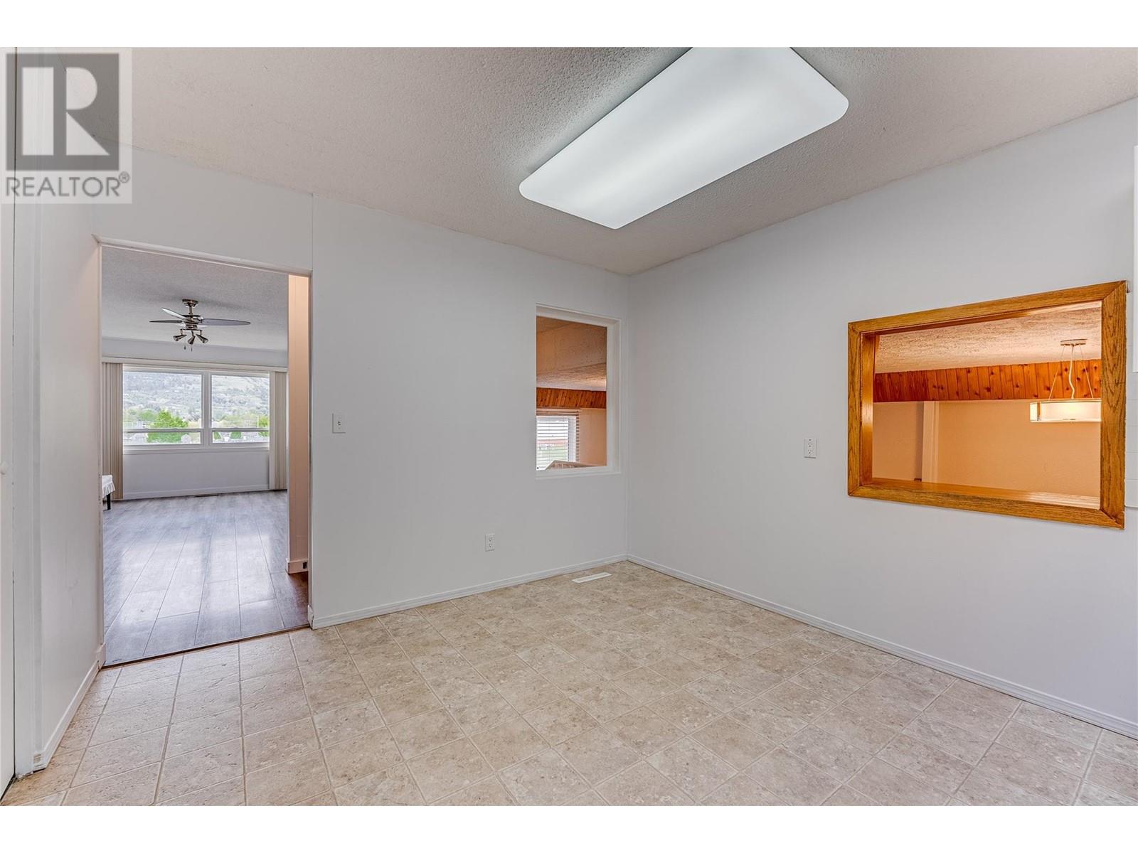 Property at 2304 18 Street image 4