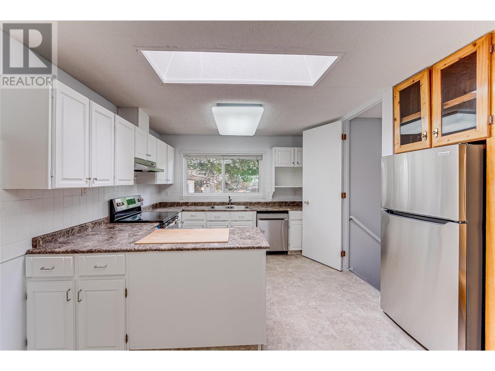 2304 18 Street, Vernon, British Columbia  V1T 3Z8 - Photo 20 - 10347391