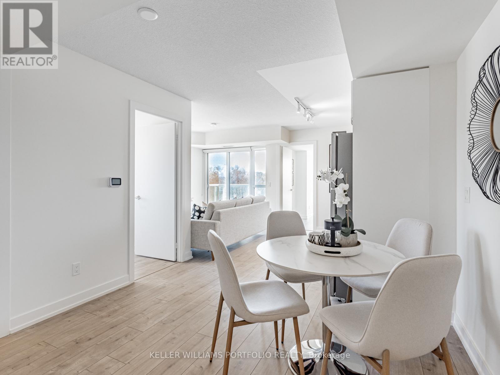 407 - 10 Wilby Crescent, Toronto, Ontario  M9N 0B6 - Photo 5 - W12147068