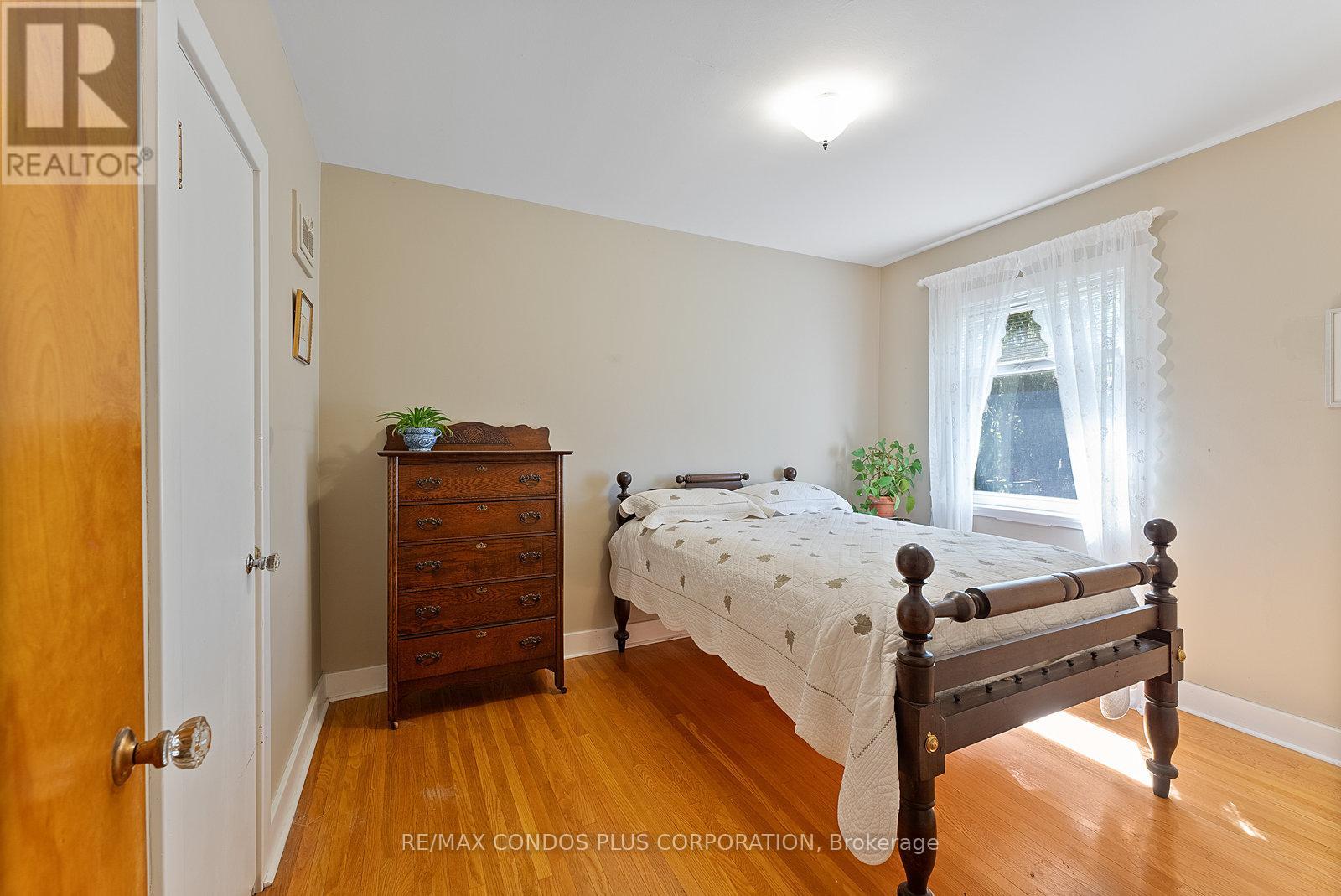 219 King Street, Toronto, Ontario  M9N 1L8 - Photo 15 - W12147171