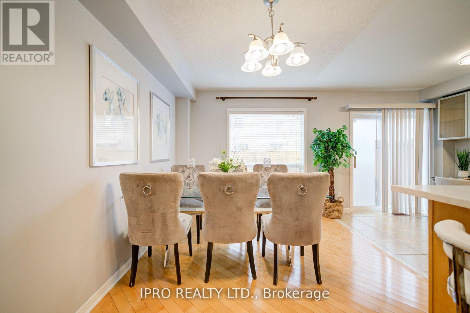 5735 Keldrew Avenue, Mississauga, Ontario  L5M 7B9 - Photo 21 - W12147174
