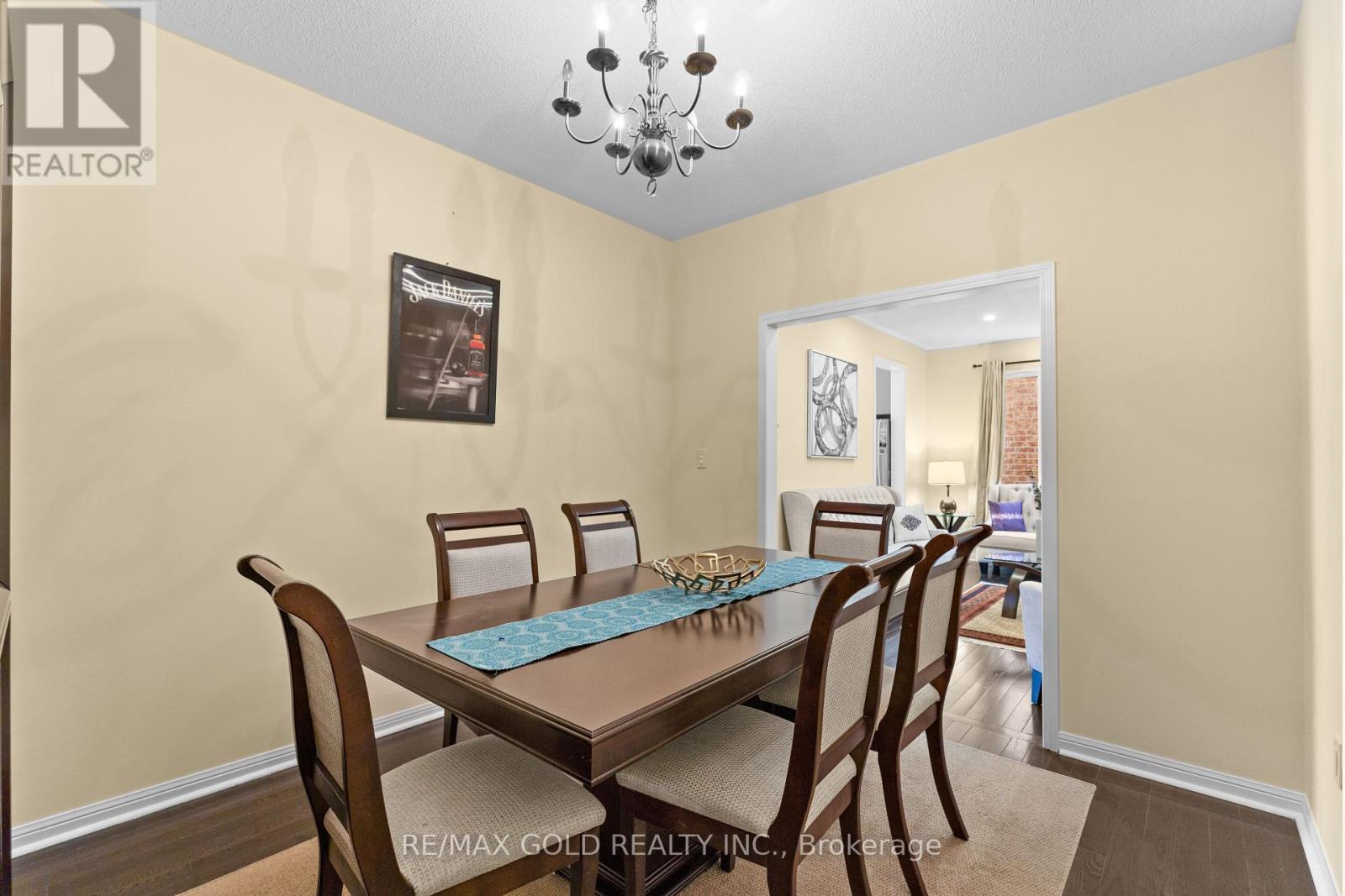 82 Seascape Crescent, Brampton, Ontario  L6P 3C6 - Photo 7 - W12147194