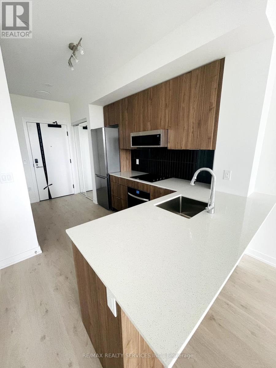 2501 Saw Whet Boulevard, Oakville, Ontario  L6M 5N2 - Photo 2 - W12147214