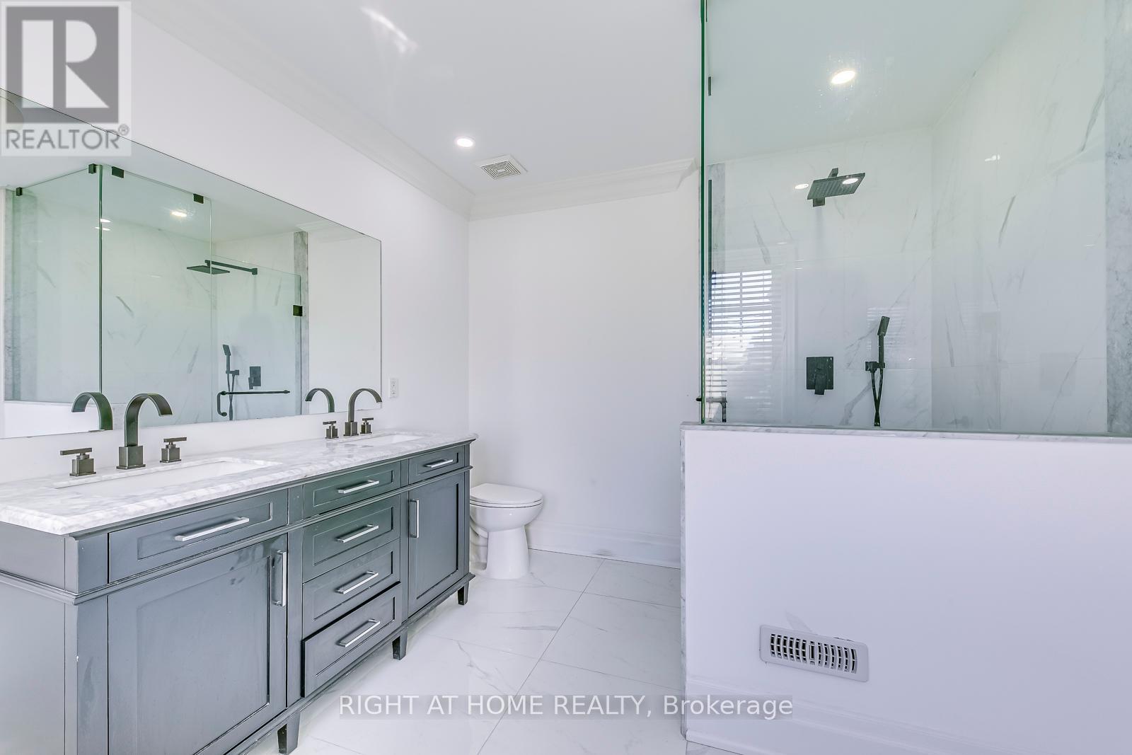 3265 Bruzan Crescent, Mississauga, Ontario  L5N 8E7 - Photo 26 - W12147243