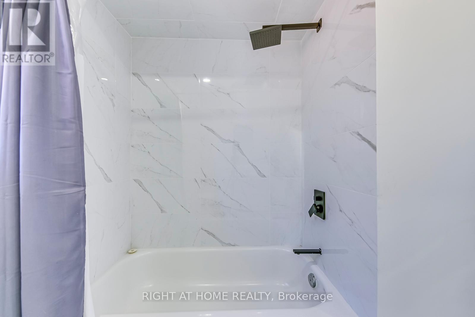 3265 Bruzan Crescent, Mississauga, Ontario  L5N 8E7 - Photo 32 - W12147243
