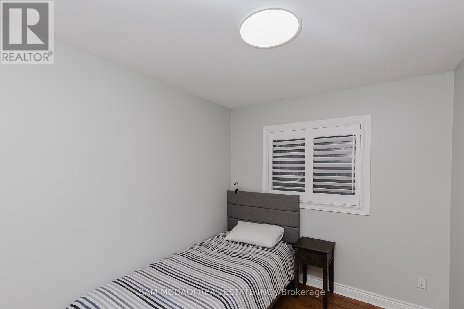 2344 Devon Road, Oakville, Ontario  L6J 5R5 - Photo 19 - W12147254