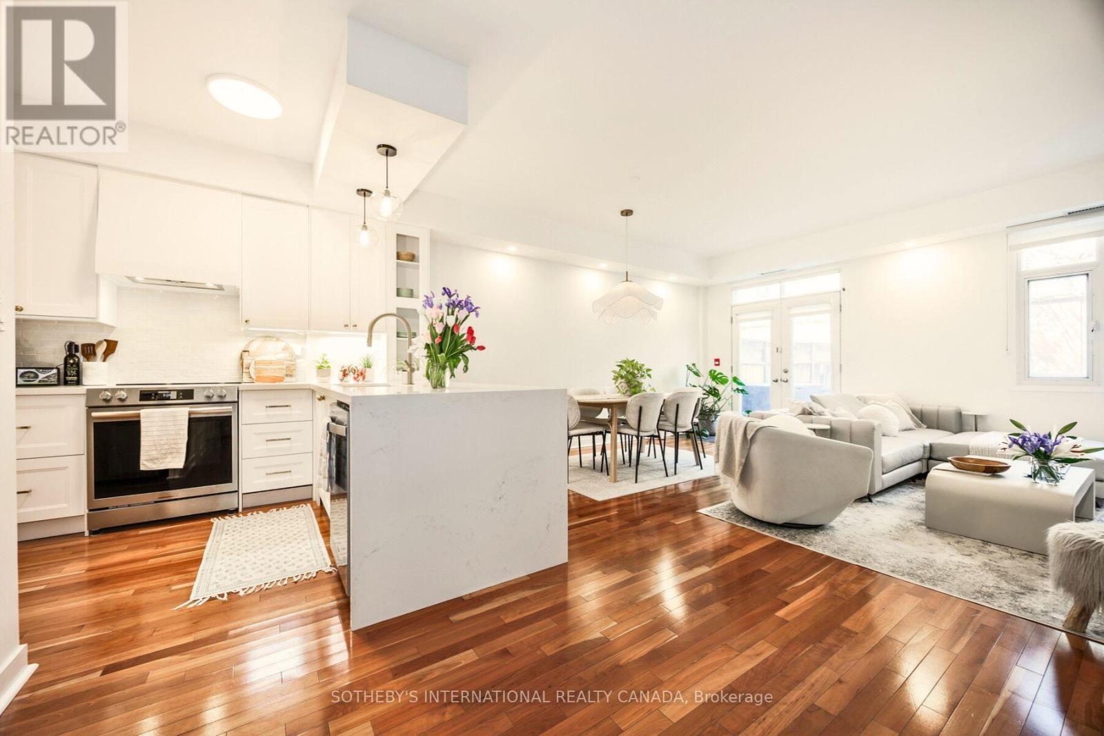 114 - 500 RICHMOND STREET W, Toronto, Ontario