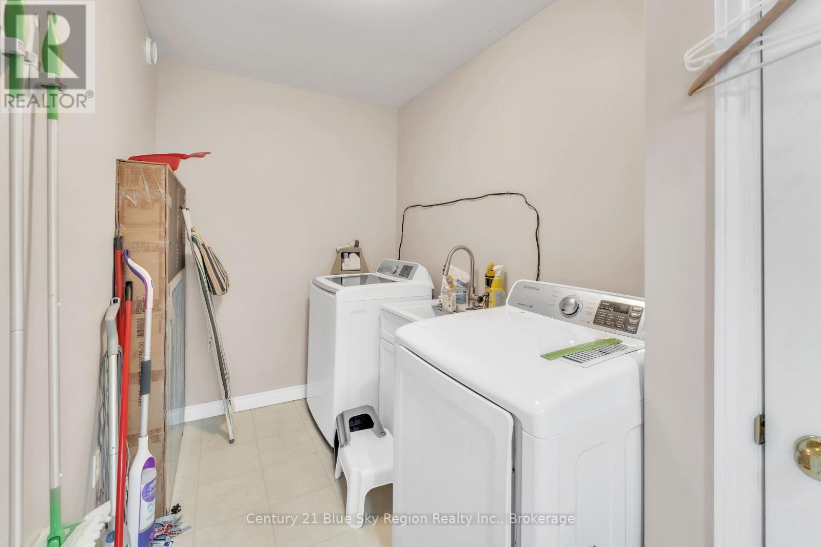 24 Mariah Street, North Bay, Ontario  P1A 4L9 - Photo 10 - X12147321