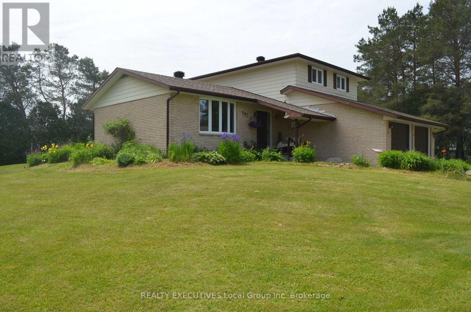503 Morrison Street W, Powassan, Ontario  P0H 2L0 - Photo 2 - X12147337