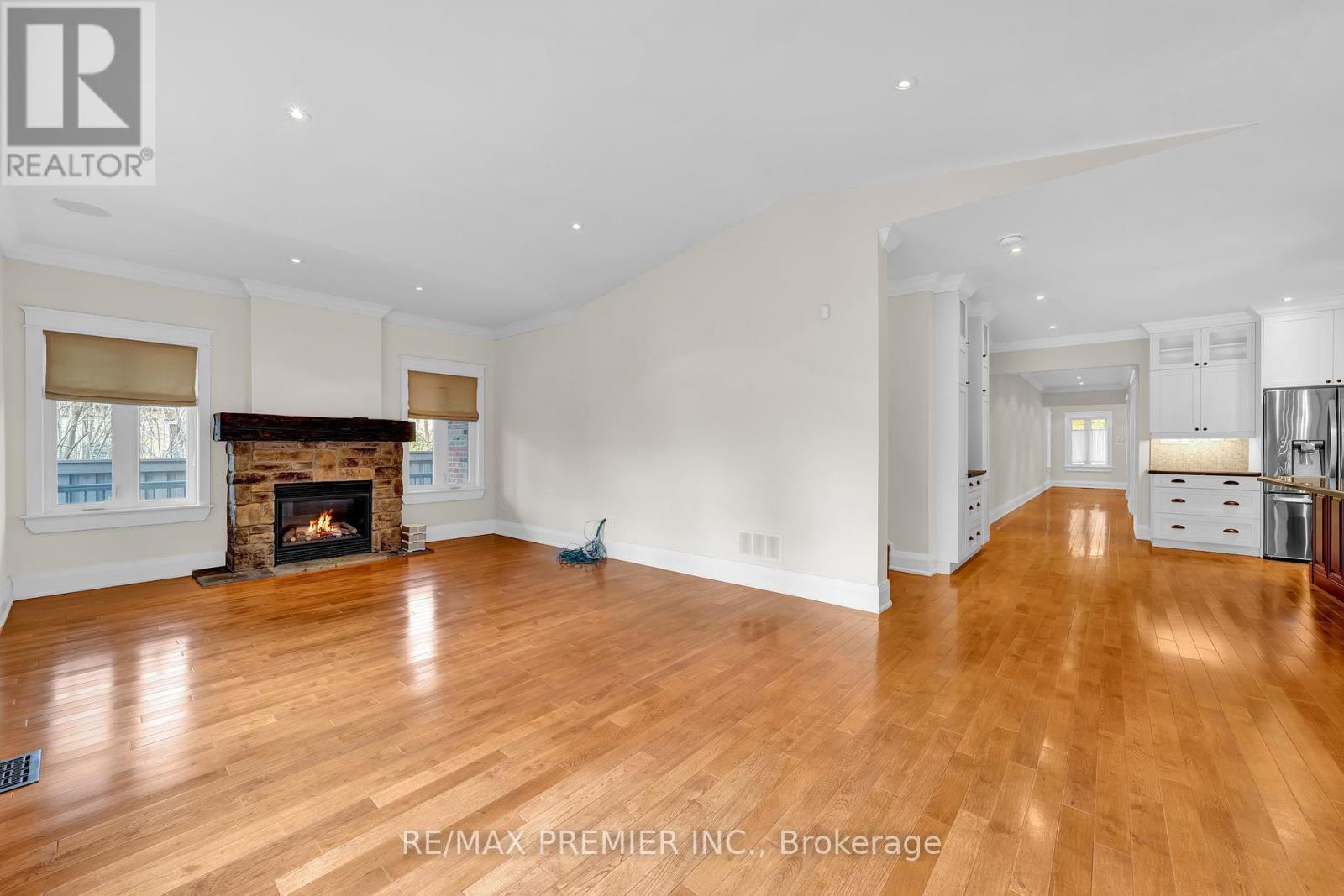 141 Regatta Avenue, Richmond Hill, Ontario  L4E 4R2 - Photo 8 - N12145941