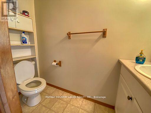 586 Rohallion Road, Kawartha Lakes, Ontario  L0K 1B0 - Photo 13 - X12147035