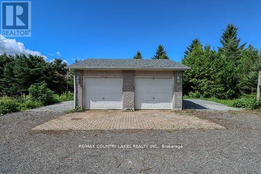 586 Rohallion Road, Kawartha Lakes, Ontario  L0K 1B0 - Photo 19 - X12147035
