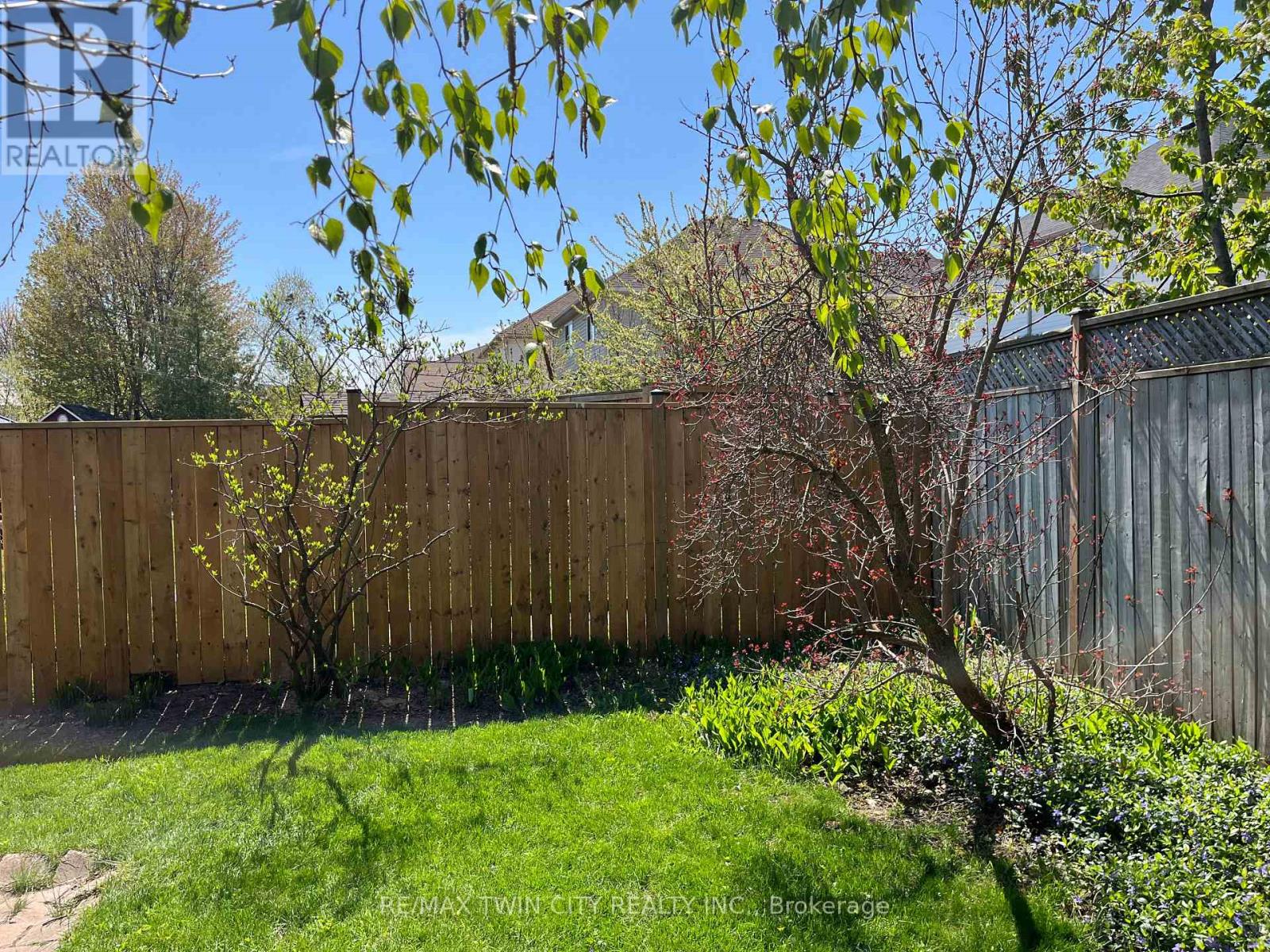 111 Cotton Grass Street, Kitchener, Ontario  N2E 3T5 - Photo 9 - X12147085