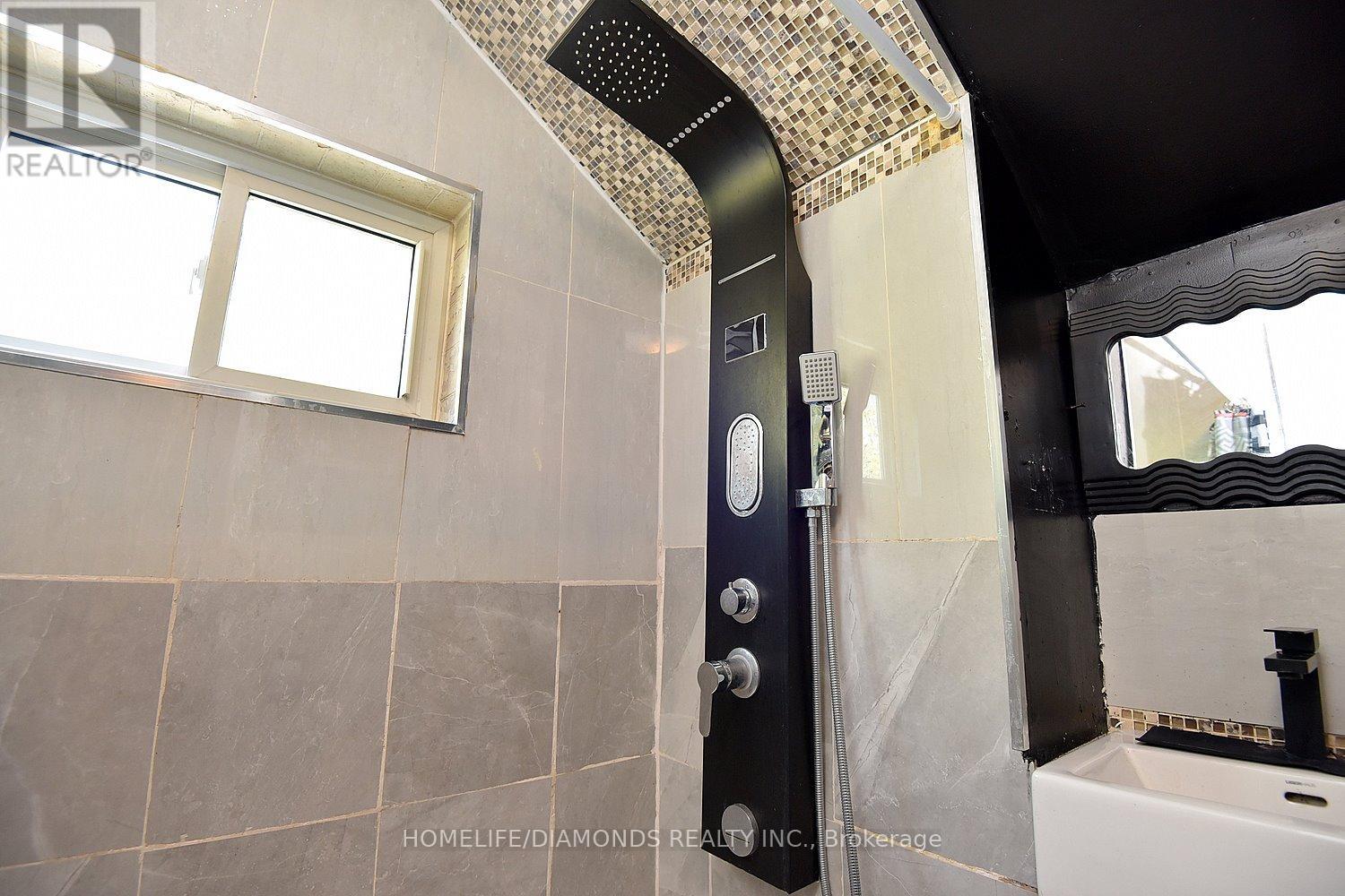 3 Rices Lane, Welland, Ontario  L3B 3L7 - Photo 21 - X12147119