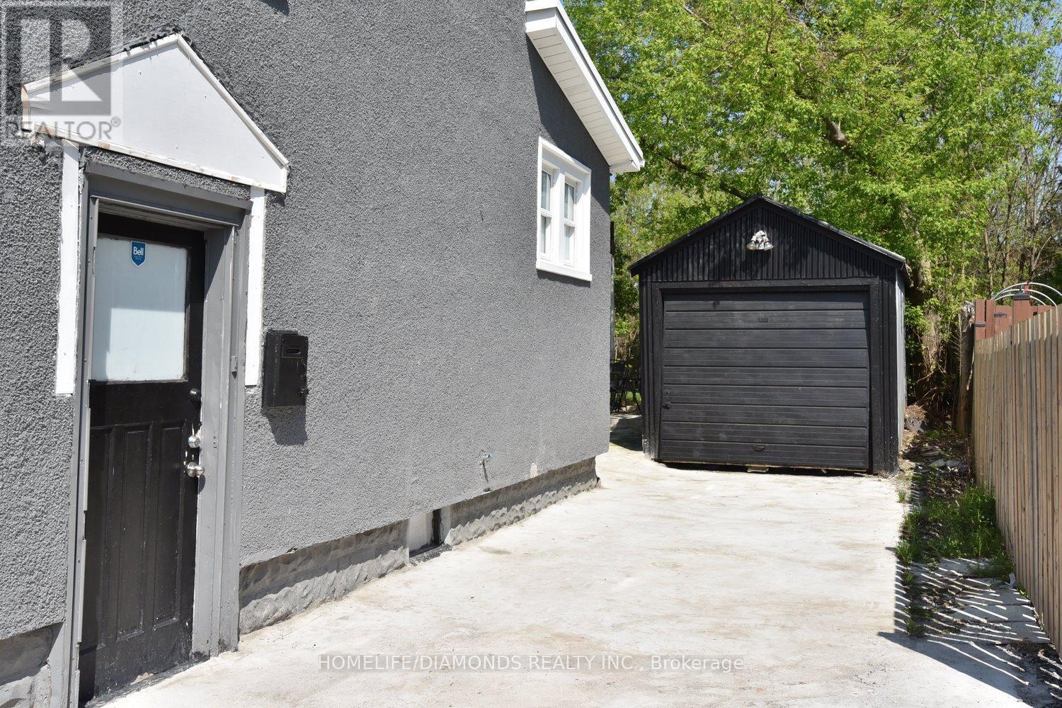 3 Rices Lane, Welland, Ontario  L3B 3L7 - Photo 33 - X12147119