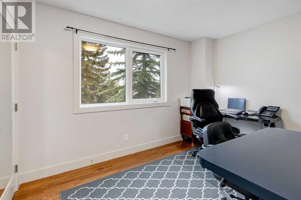 355 Coach Ridge Rise Sw, Calgary, Alberta  T3H 1E9 - Photo 18 - A2203578