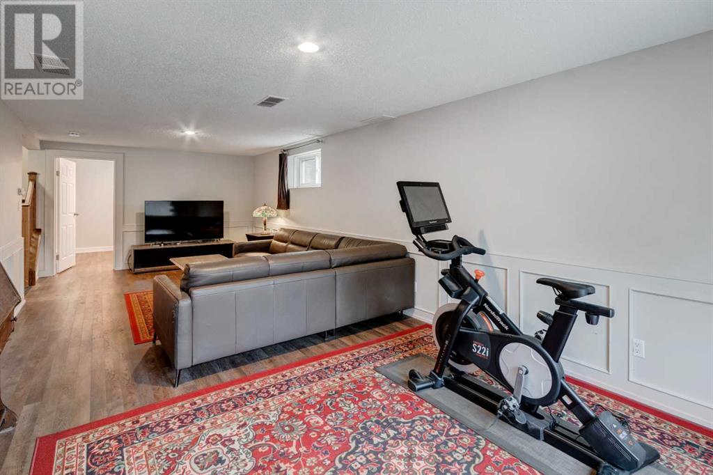 355 Coach Ridge Rise Sw, Calgary, Alberta  T3H 1E9 - Photo 24 - A2203578