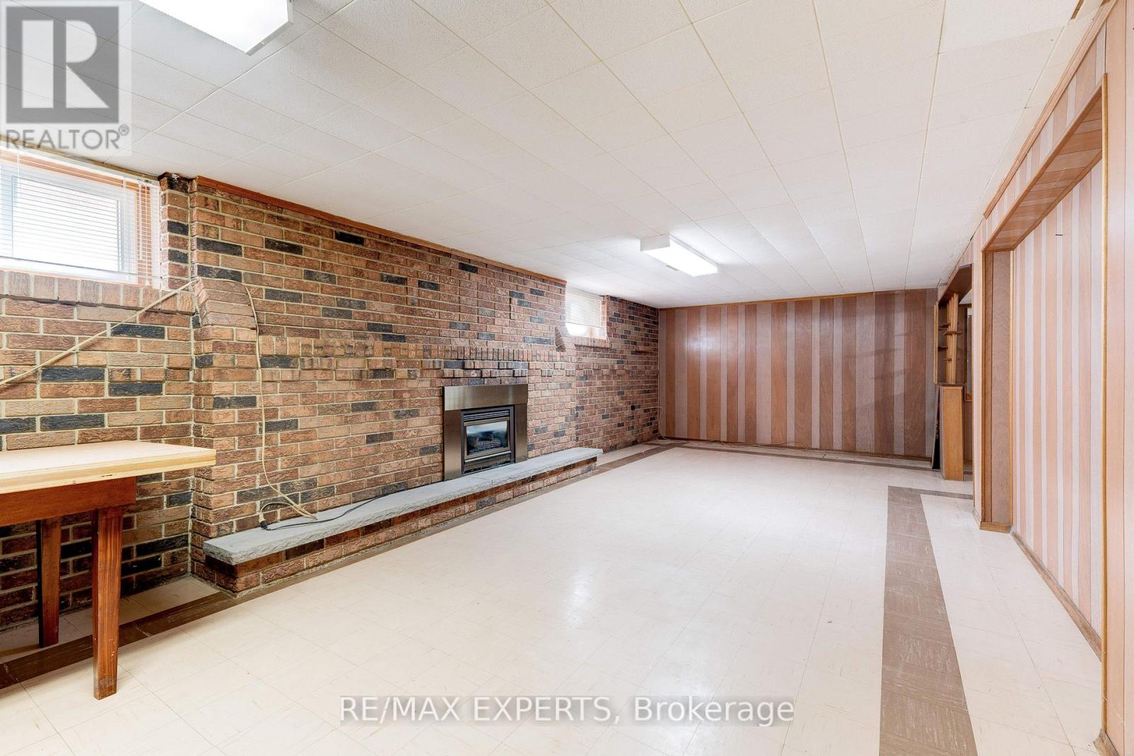 78 Atwater Crescent, Hamilton (Rolston), Ontario  L9C 2E7 - Photo 31 - X12147230