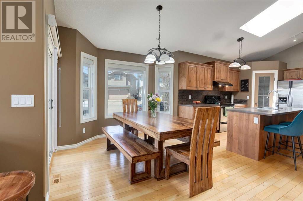 19 Rockmont Court Nw, Calgary, Alberta  T3G 5V8 - Photo 12 - A2218631