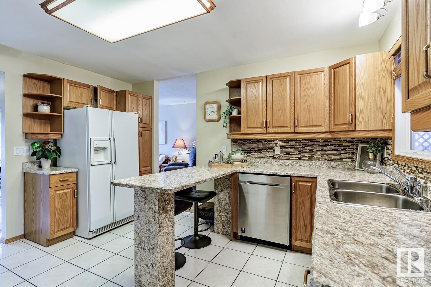 Property at 6723 40 AV NW NW image 5