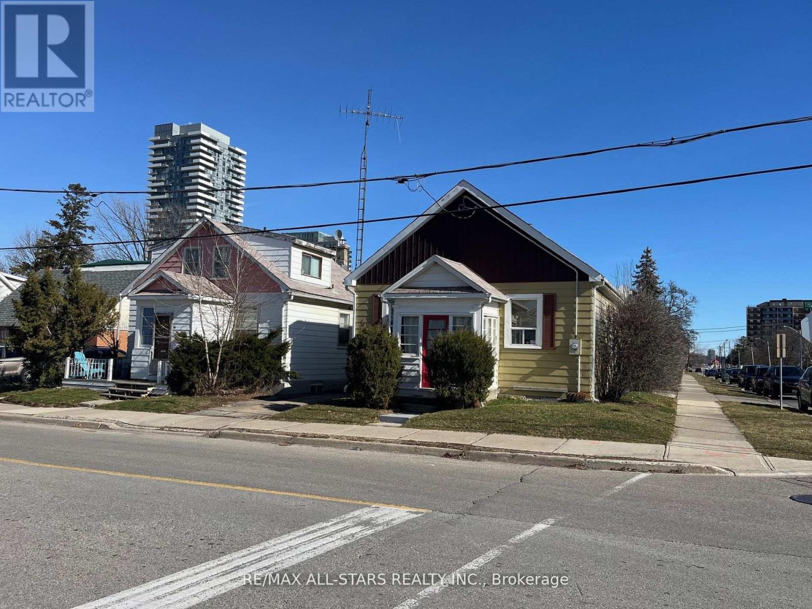 34 TRUEMAN STREET, Brampton, Ontario