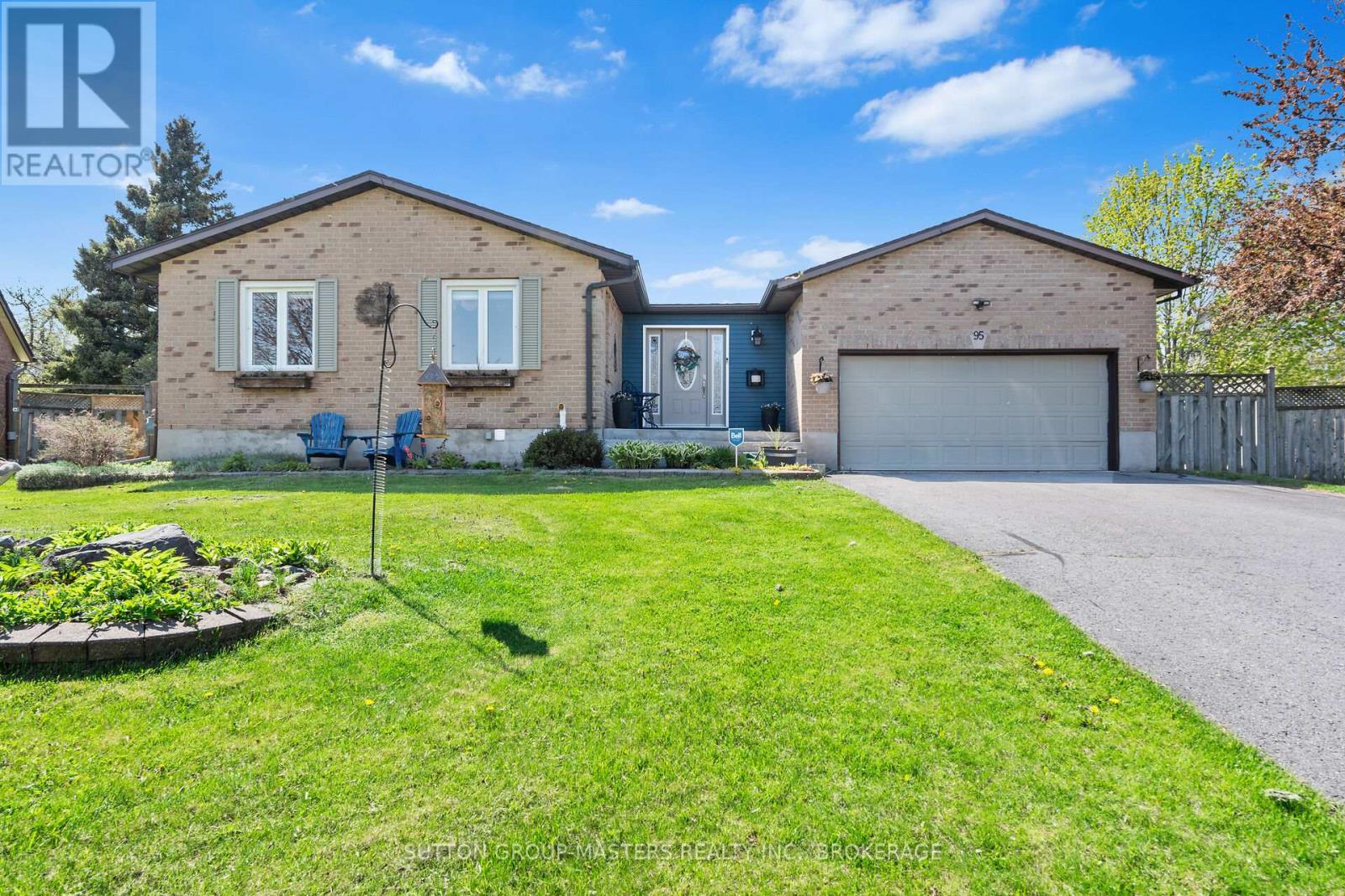 Property at 95 NICHOLSON CRESCENT image 2