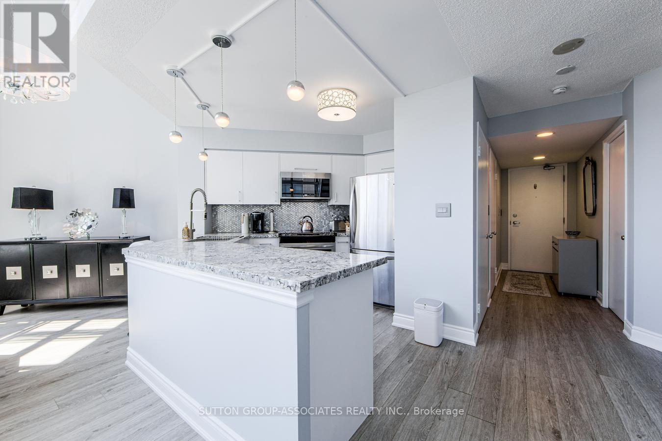 536 - 200 Manitoba Street, Toronto, Ontario  M8Y 3Y9 - Photo 9 - W12147222