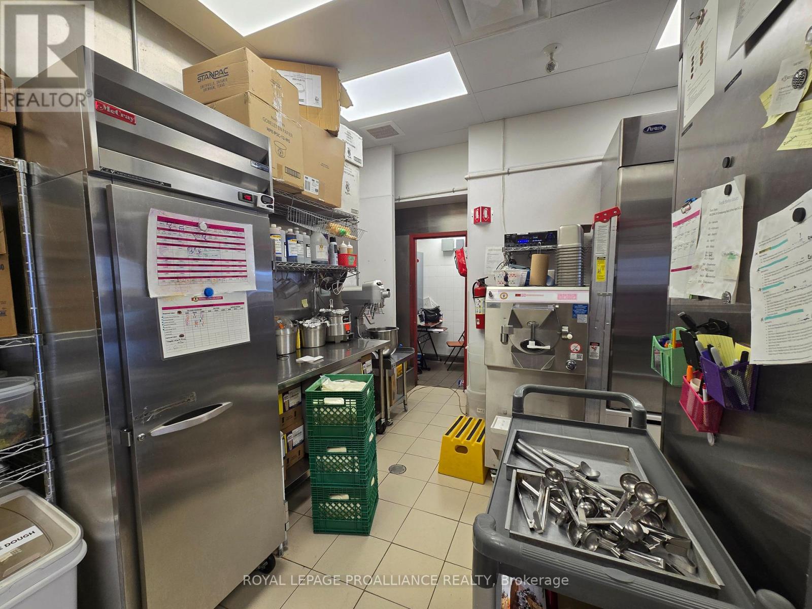 305 North Front Street, Belleville, Ontario  K8P 3C3 - Photo 15 - X12147551