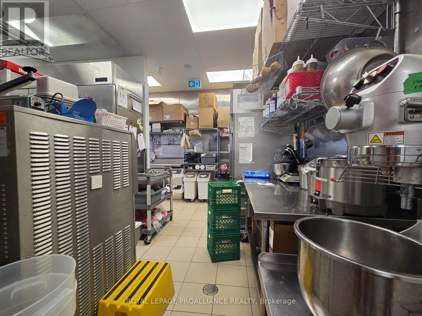 305 North Front Street, Belleville, Ontario  K8P 3C3 - Photo 17 - X12147551