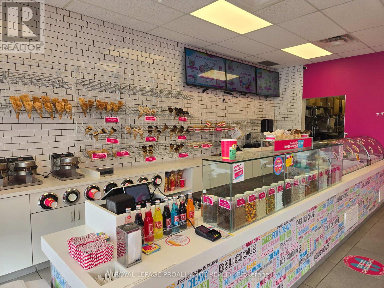 305 North Front Street, Belleville, Ontario  K8P 3C3 - Photo 9 - X12147551