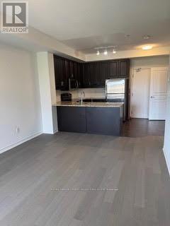 326 - 570 Lolita Gardens, Mississauga (Mississauga Valleys), Ontario  L5A 0A1 - Photo 9 - W12147223