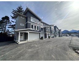 1 455 Coquihalla Street|Hope, Hope, Ca