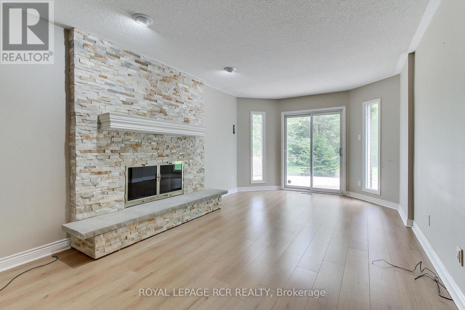 10 Lepard Crescent, East Gwillimbury, Ontario  L9N 1G3 - Photo 19 - N12126796