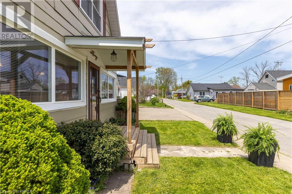 117 Cambridge Road E, Crystal Beach, Ontario  L0S 1B0 - Photo 3 - 40728297