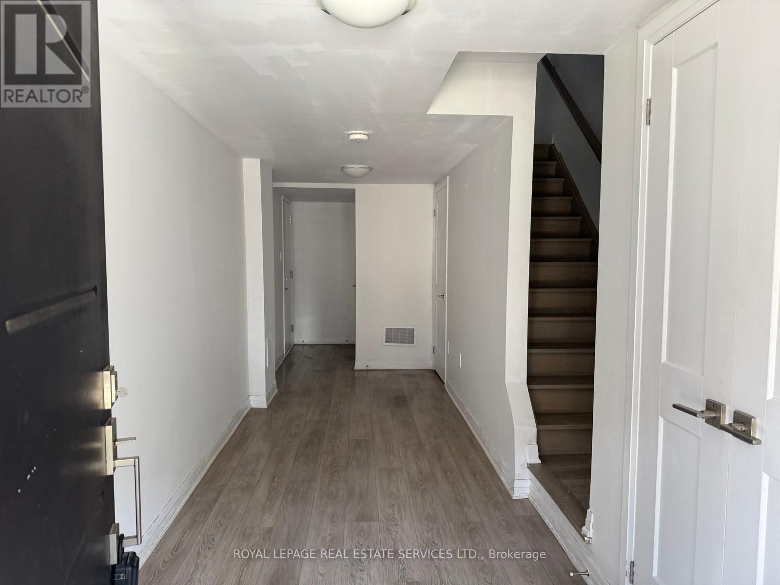 70 - 51 Sparrow Avenue, Cambridge, Ontario  N1T 0E5 - Photo 2 - X12114953